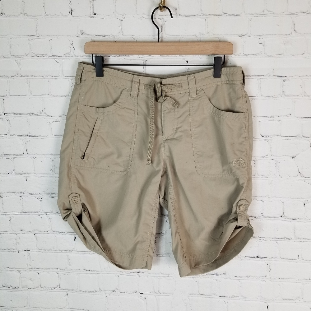 The North Face tan shorts size 8
